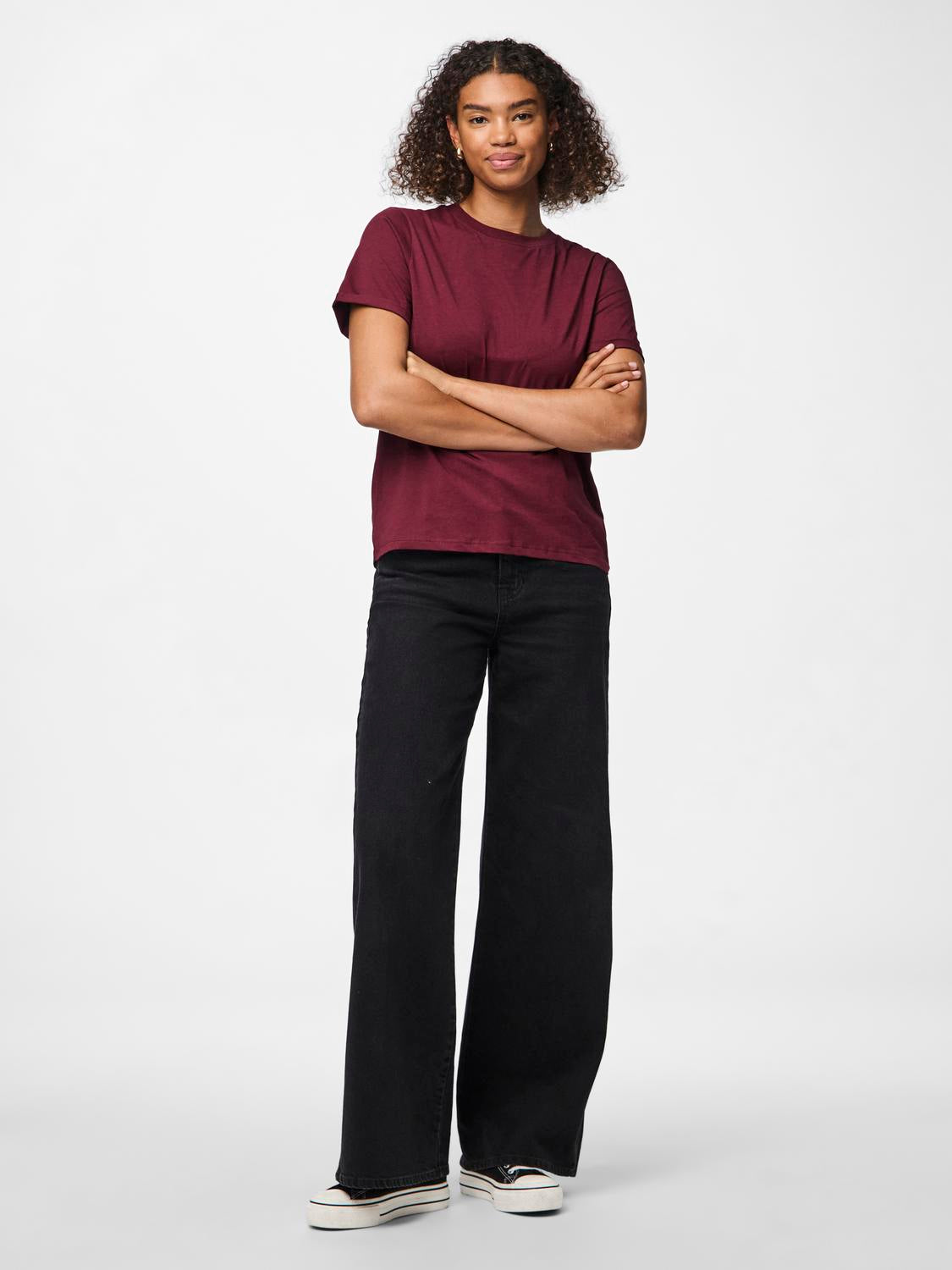 model_shot-front_full